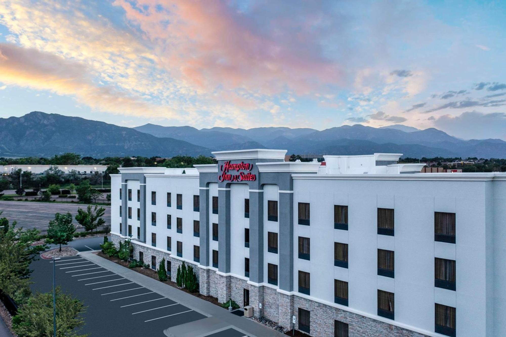 Hampton Inn & Suites Colorado Springs/I-25 South Exterior photo